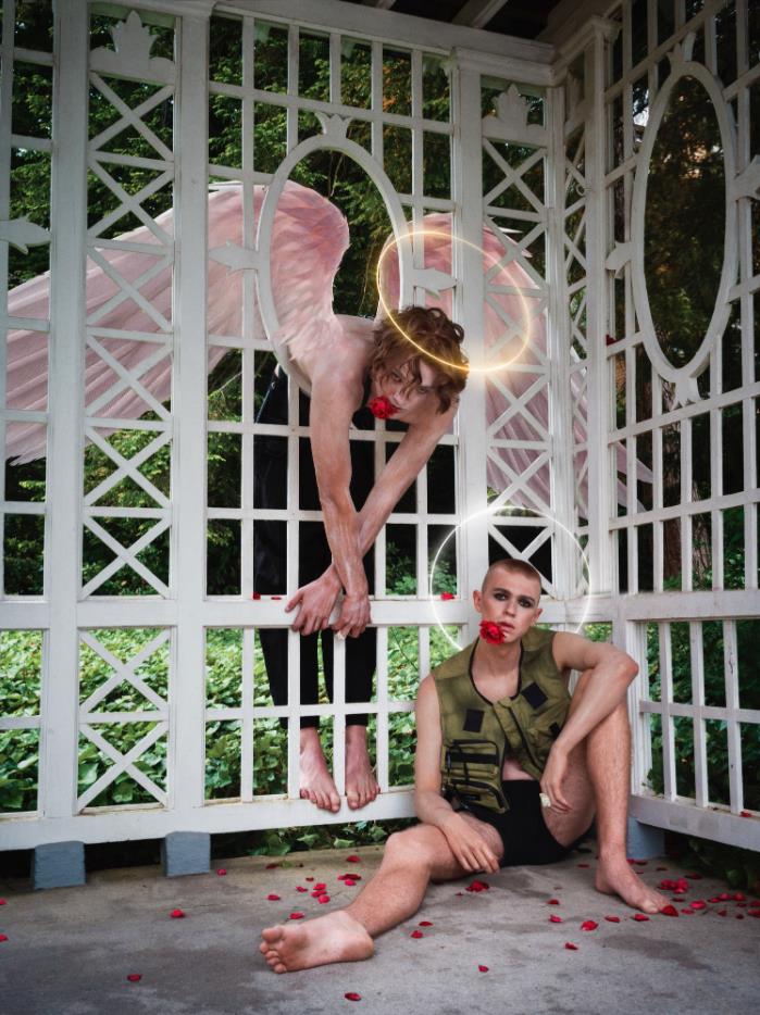 性感时尚的模特遇见大胆的时尚摄影师,会碰撞出怎样的性感火花?