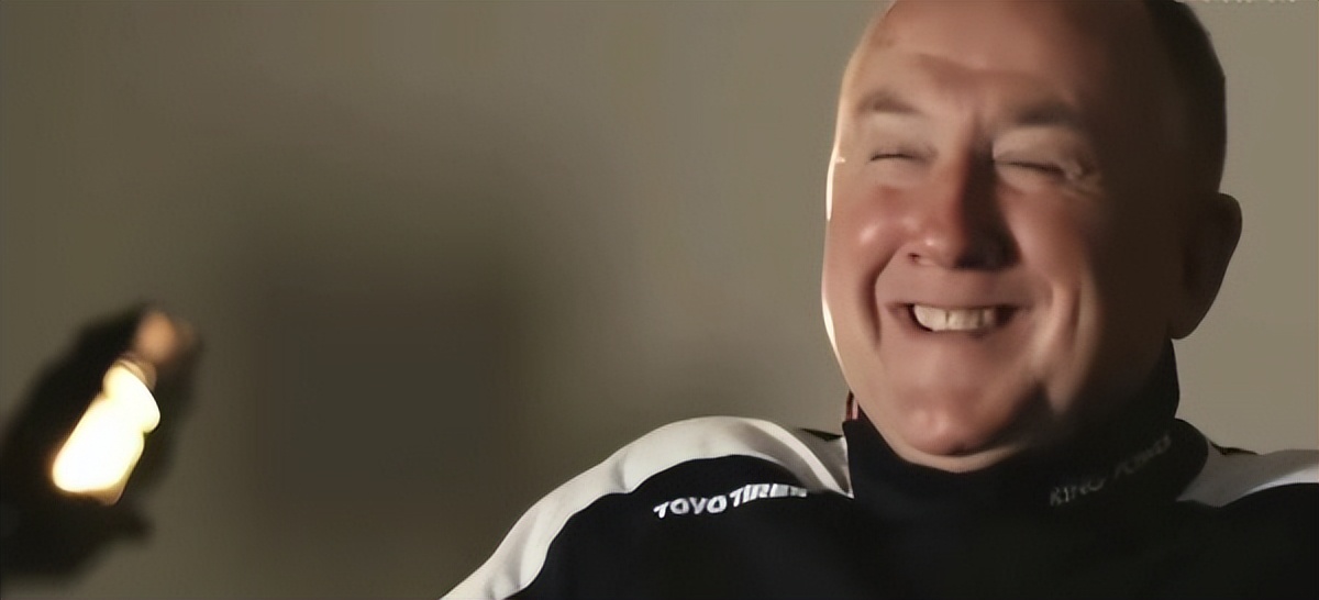 捡垃圾的富豪买豪车,小时候捡垃圾的明星