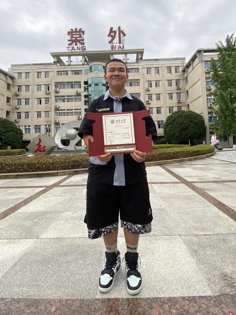 高考最牛班34人进北大清华,高考最牛班级9人考上清华北大