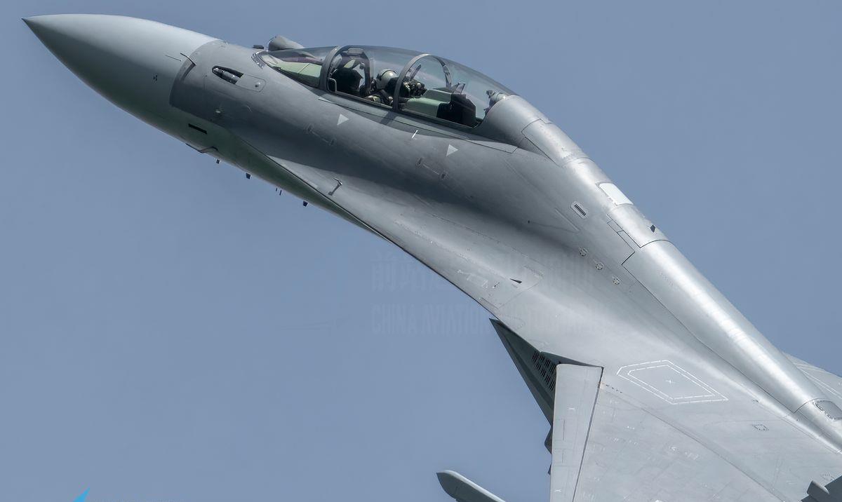 美军机逼近台海,美军机深夜对黄海抵近侦察