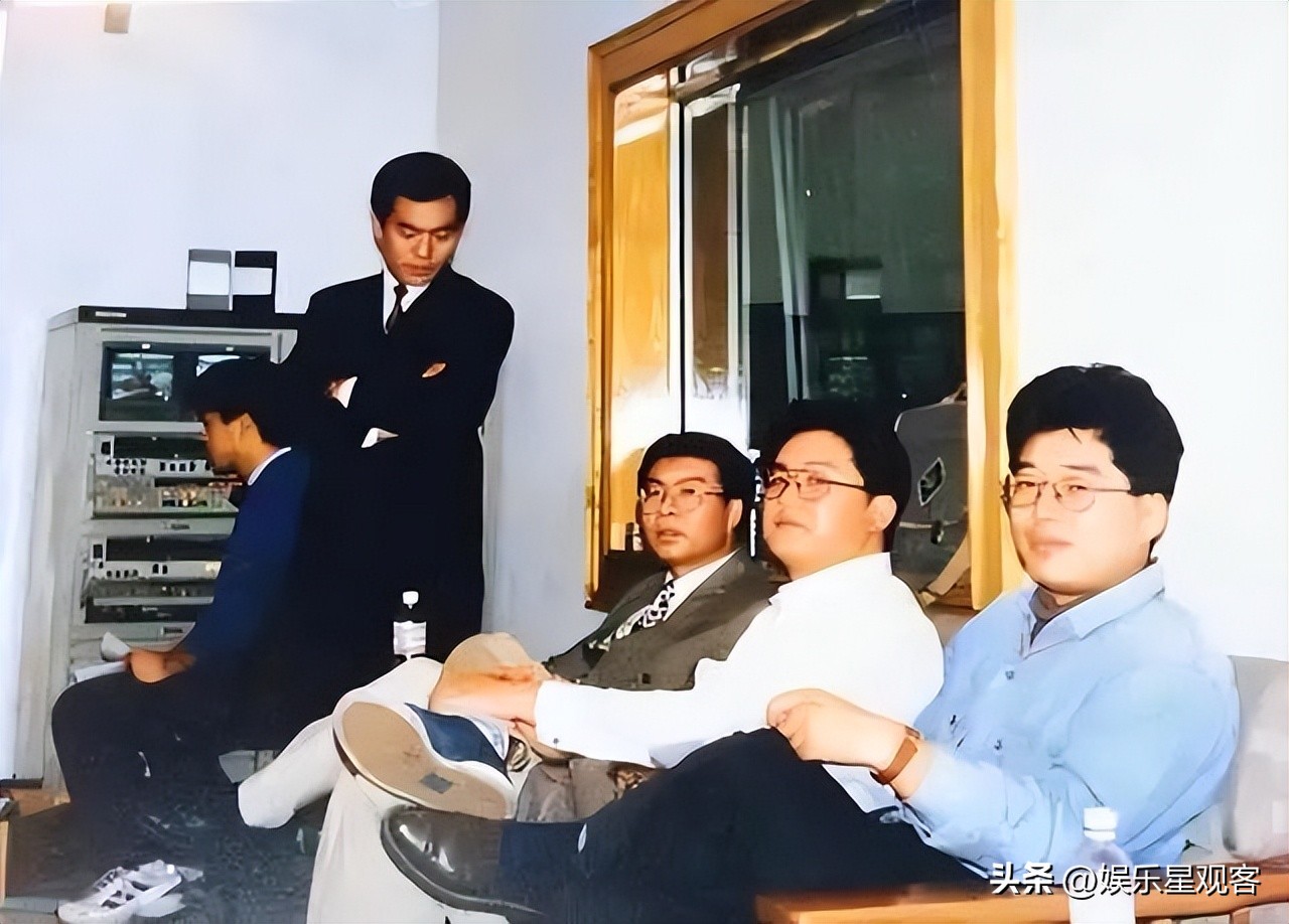 离婚已有16年，如今再婚的他儿女双全，前妻患癌生活困难至今单身