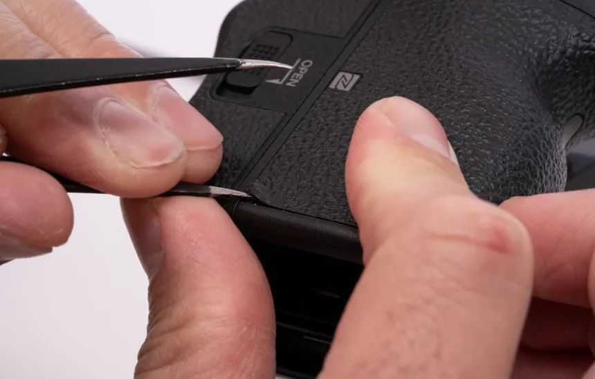 又来搞事情了！索尼α1硬核拆机