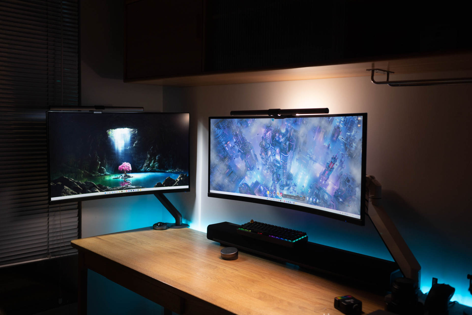 23.8英寸显示器桌面效果,桌面1.3米扩展显示器