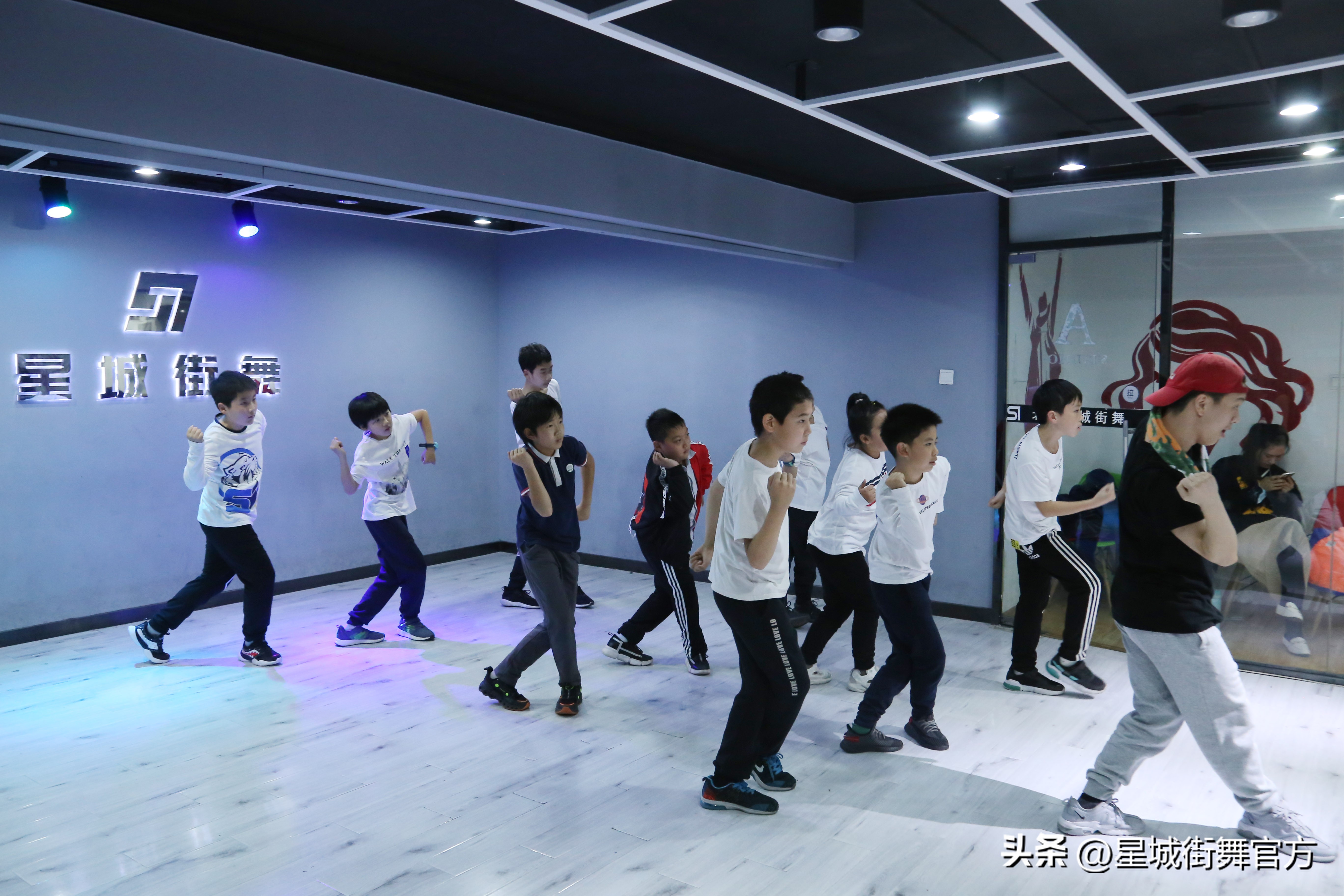 街舞零基础入门教学,少儿街舞零基础教学