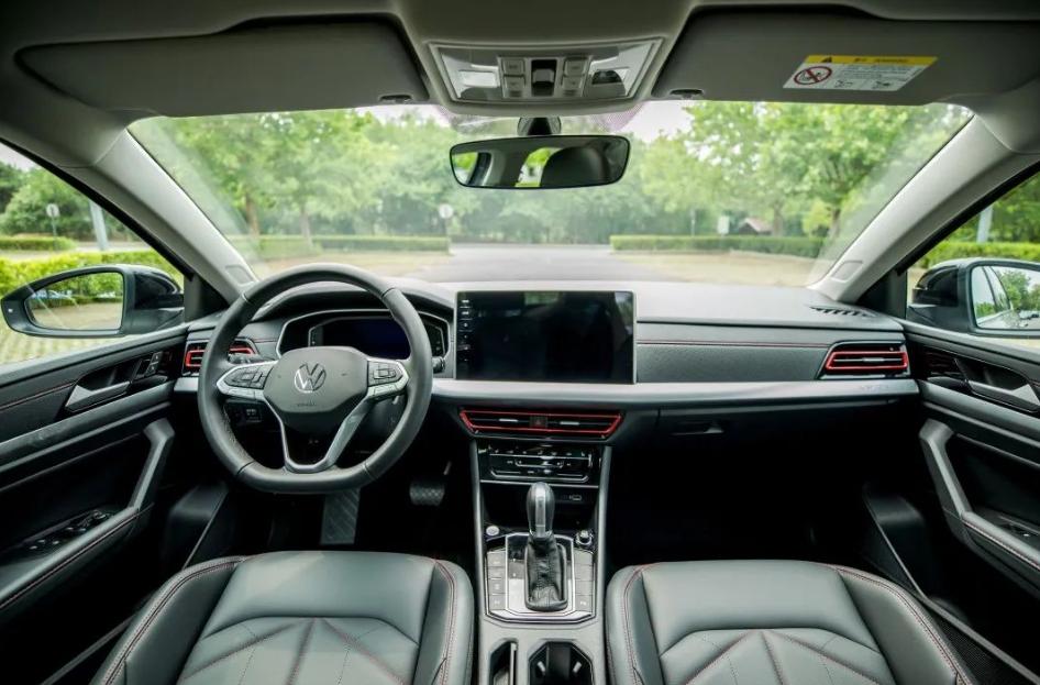 2023款宝来跟2023朗逸哪个好,2023款朗逸和宝来怎么选