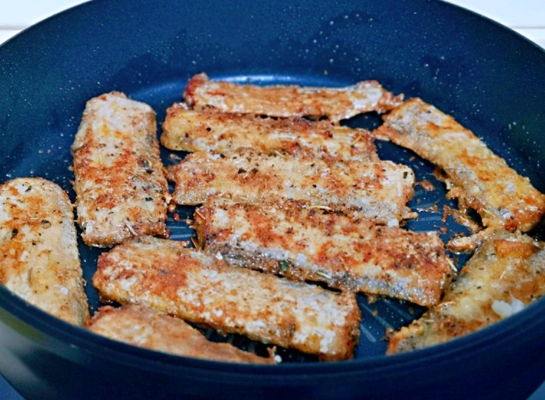 带鱼每年捕捞多少吨,带鱼产量逐年减少它会被吃灭绝吗