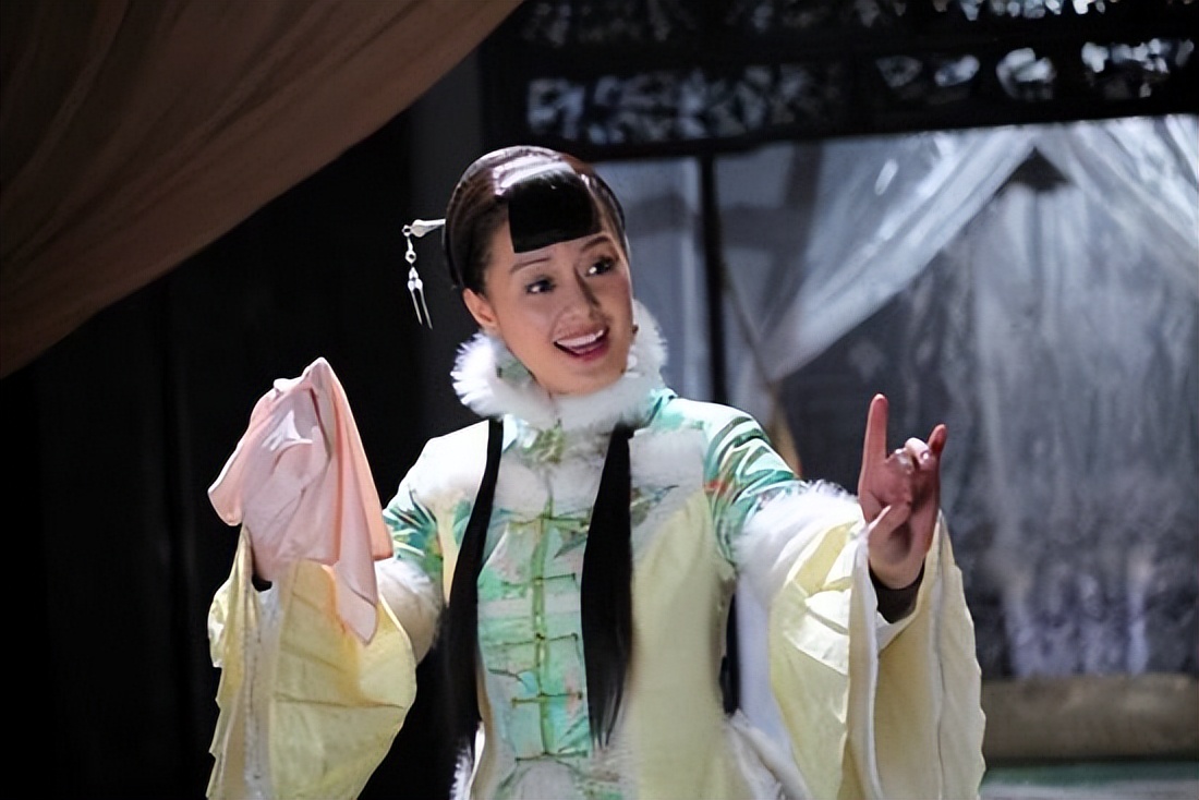 她*楼青**出身，一嫁首富子，二嫁孔家长子，无子女却晚年幸福，凭啥