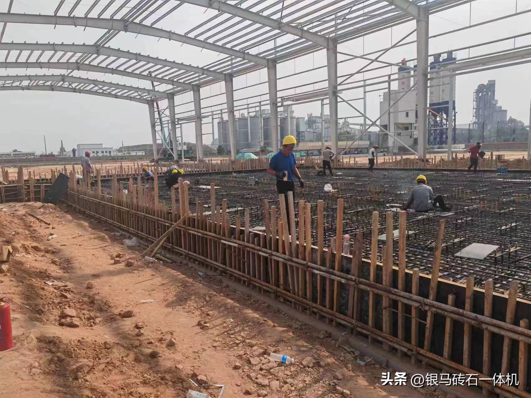 新型透水砖生产设备,铺装透水砖设备