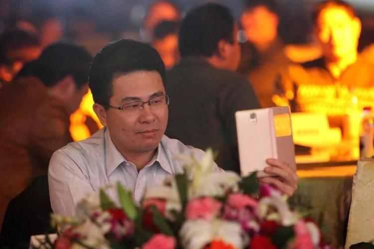 金立老板刘立荣到底亏多少钱,金立老总刘立荣输了多少钱