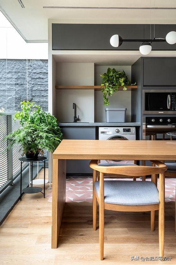 餐边柜怎么选实用又好看,入门柜子和餐边柜连一起