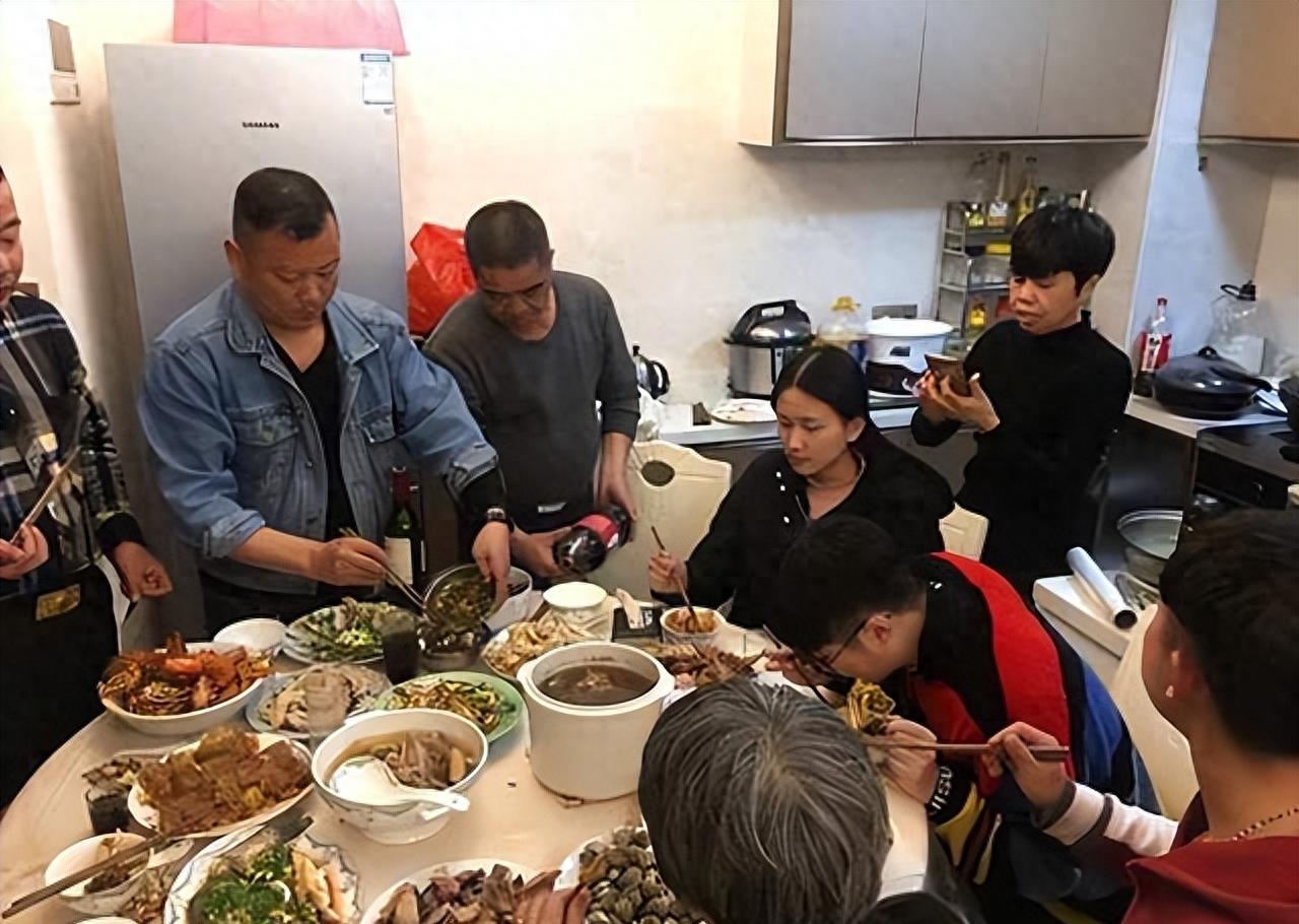 热辣按摩师激发女性渴望，惊人审判揭晓！