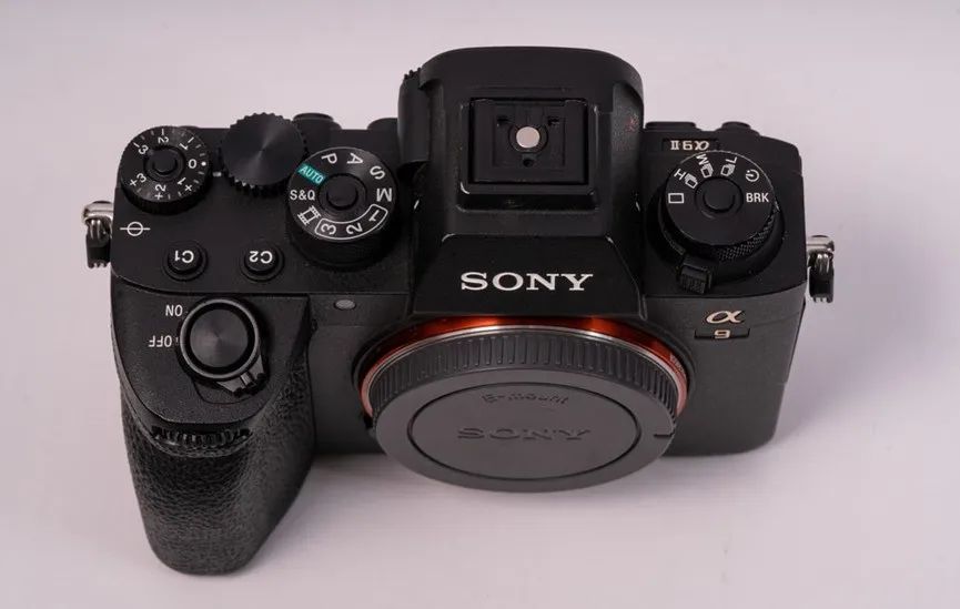 又来搞事情了！索尼α1硬核拆机