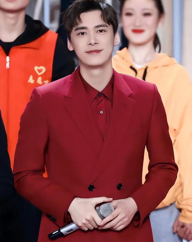 李易峰的真实现状,李易峰现在近况问题分析