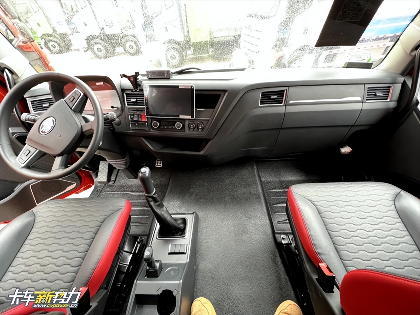 解放j6g新款280马力能跑多快,新款解放j6g自动挡