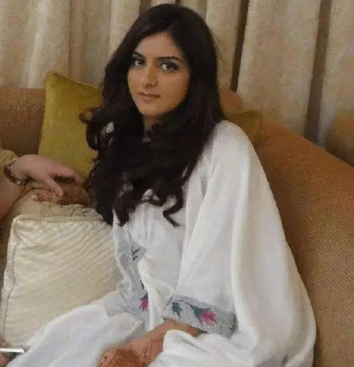 迪拜最美太子妃：辗转11年嫁哈曼丹，被生了龙凤胎的二房抢了风头