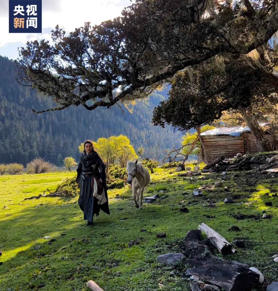 甘孜文旅局长化身侠客火出圈,火出圈啦