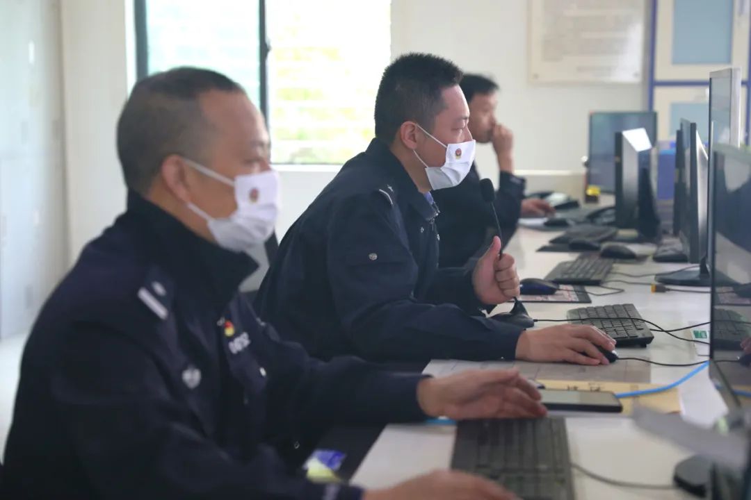 跟随警察蜀黍的脚步游览,跟警脚步看信阳警察蜀黍暖心举动