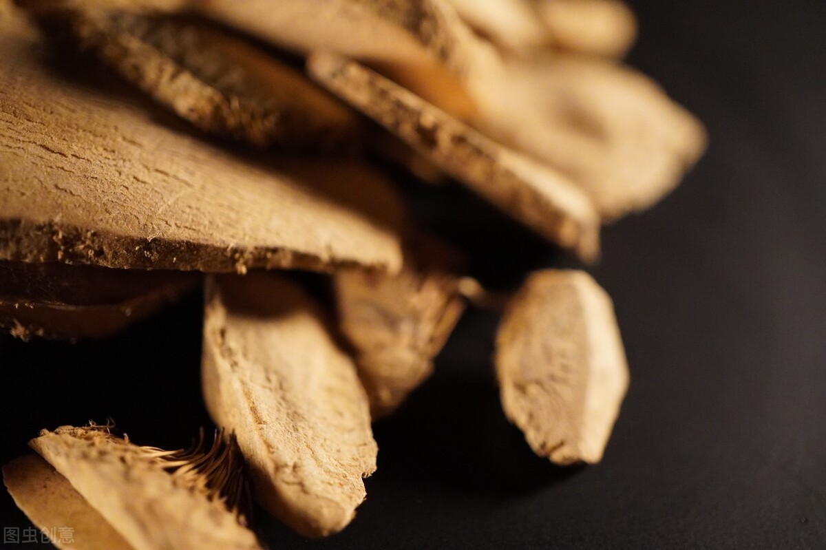 肝郁脾虚型乳腺增生平时注意什么,乳腺增生与肝郁气滞有关系吗