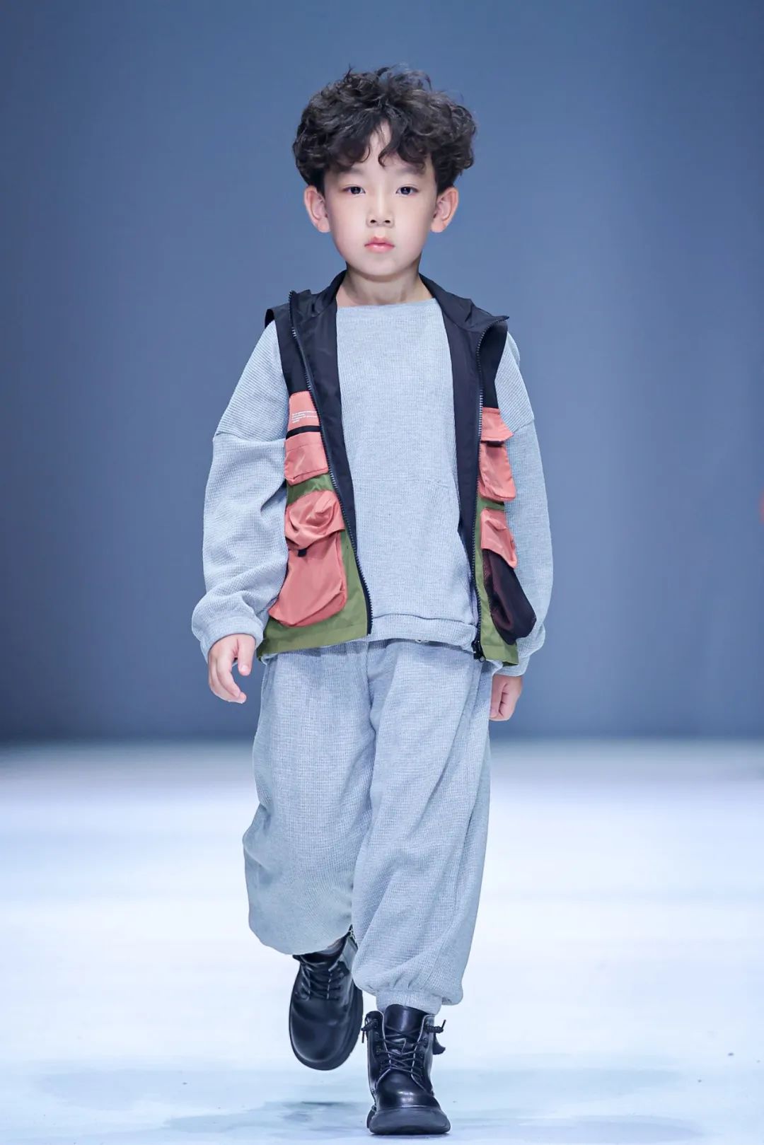 “铁皮青蛙”玩起来！|AW23童话小镇童装报名开启！