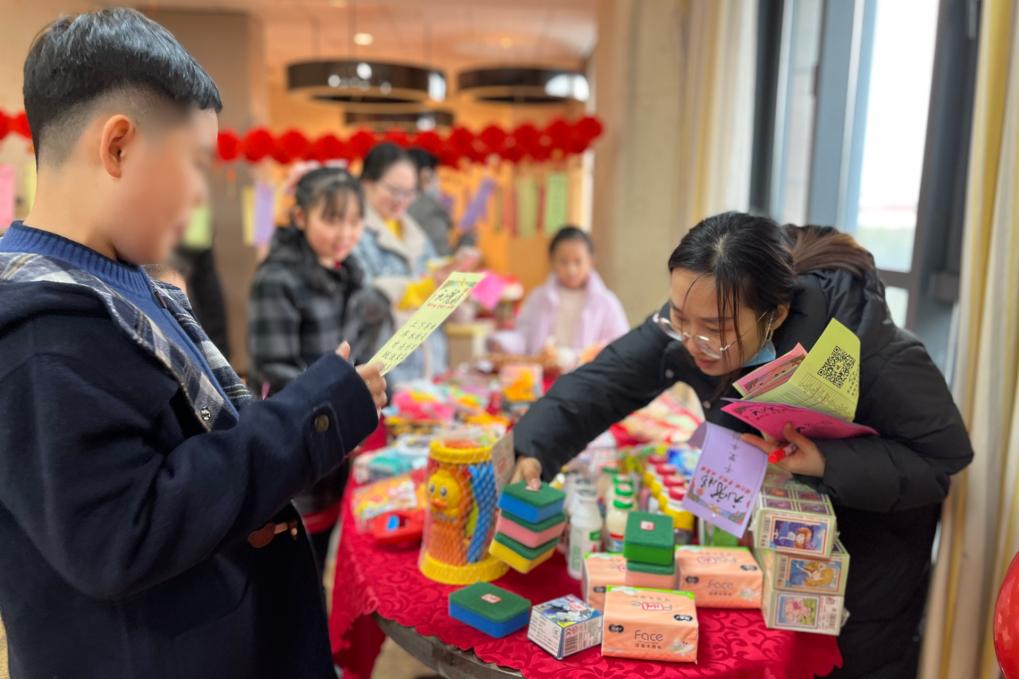 吃汤圆团圆夜,吃汤圆赏月圆合家团圆