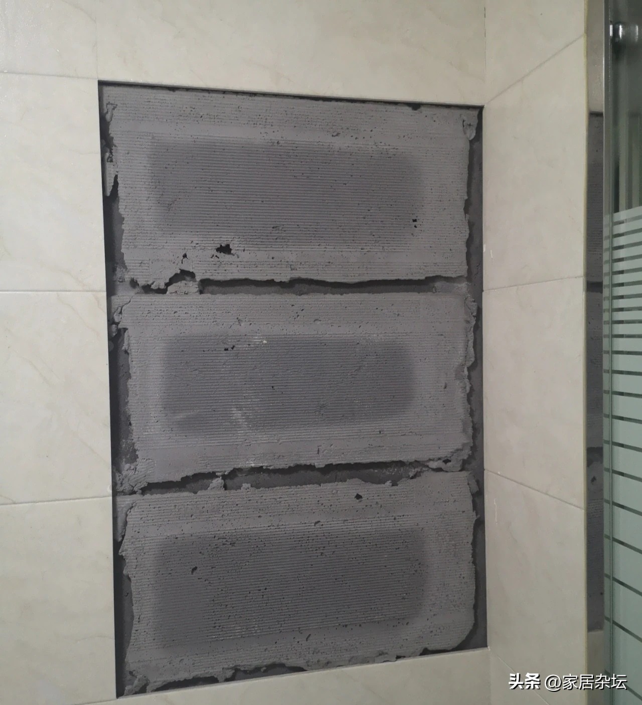 仿古地砖弊端有哪些地方,为什么现在流行地砖上墙