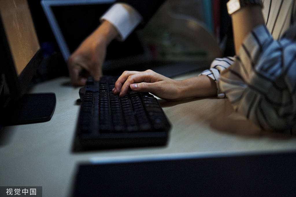 女子留学8年花费268万藤校毕业回国做地产月薪1万2四年没涨