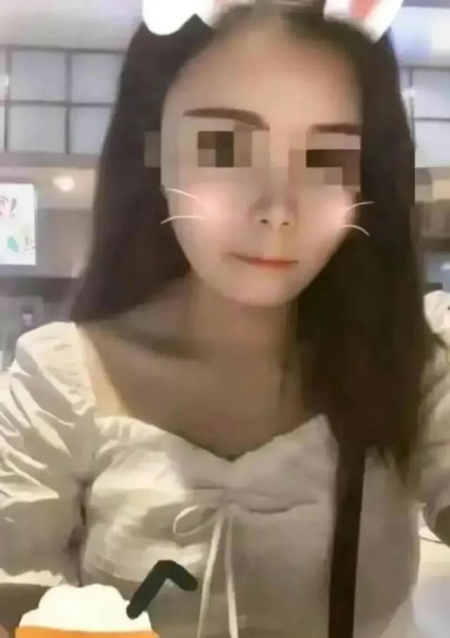 浙江某高校女生脚踏6只船,宁波女大学生脚踏6船