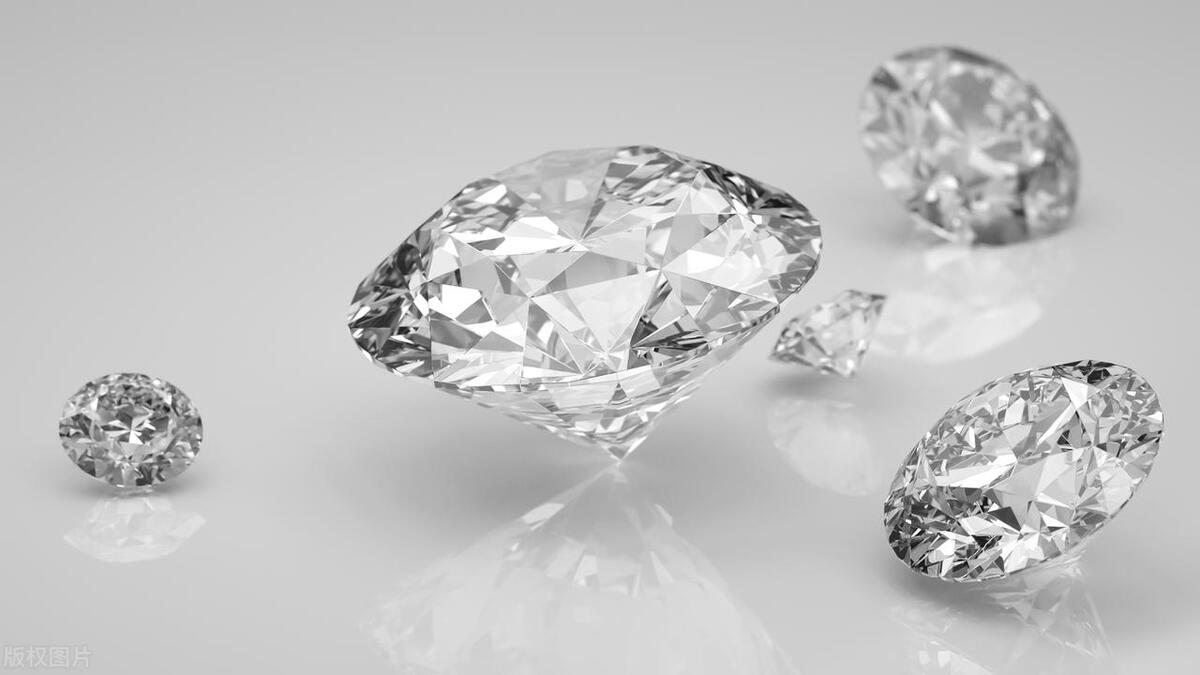 大连哪家钻戒便宜实惠,西安钻戒私人定制店铺