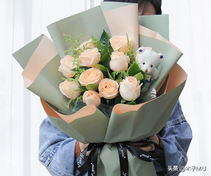 玫瑰送11朵还是19朵的含义,送花送11朵玫瑰代表什么