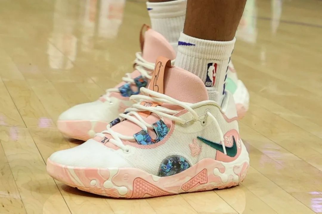 欧文和乔治球鞋,nikekobeivprotro男子篮球鞋