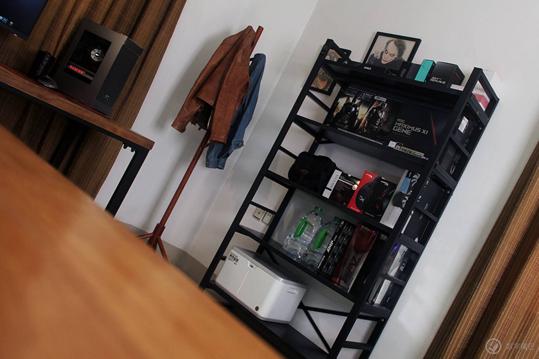 推荐几款高逼格电脑桌面,实用科技感很强的电脑桌面