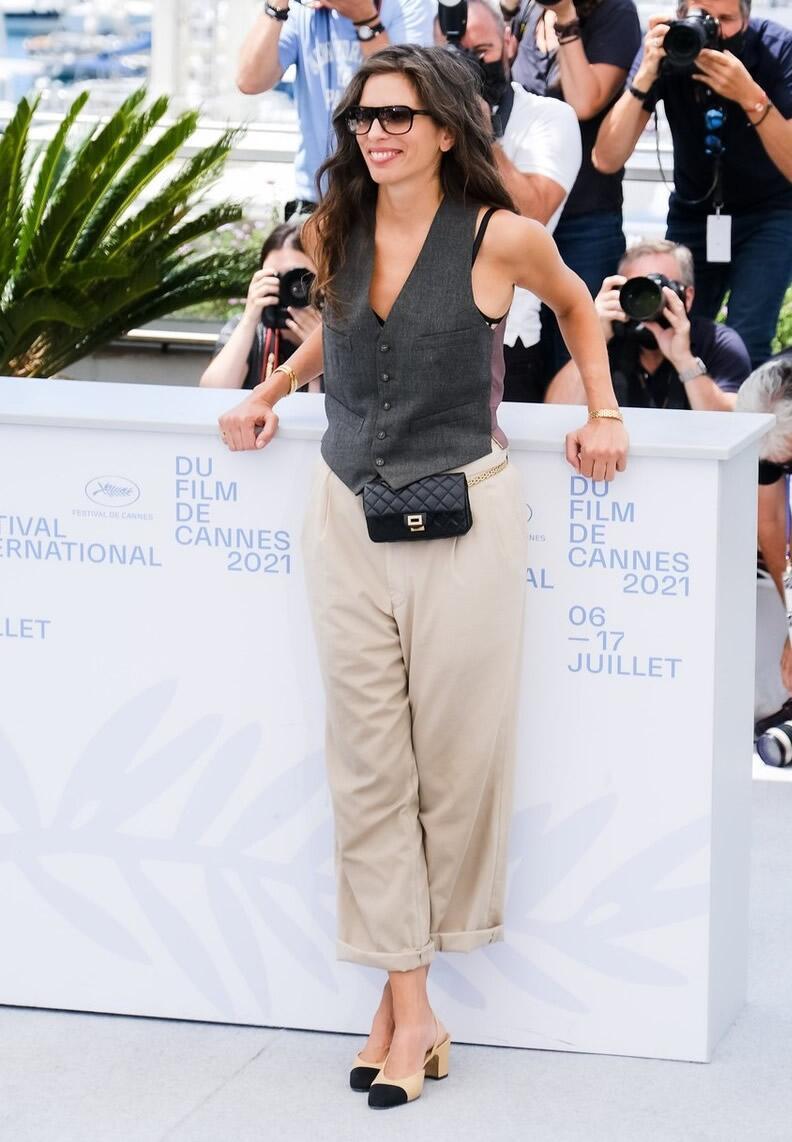 2021流行马甲穿搭图片大全,最近很火的马甲穿搭