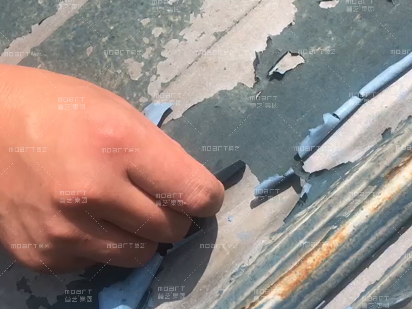 彩钢瓦翻新不起皮不爆裂,彩钢瓦上油的漆为什么起皮