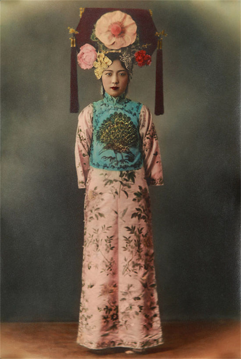 京剧演员孟小冬简介照片,京剧名角孟小冬