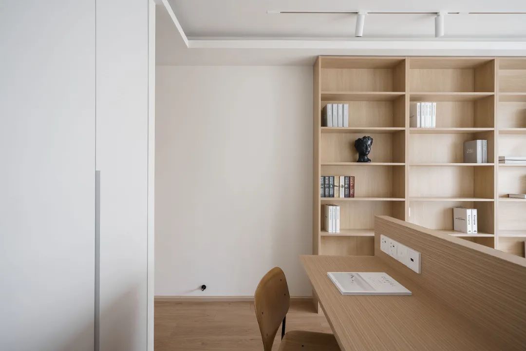 她买下超烂“老公房”，花33万惊艳众人，网友：太有眼光了