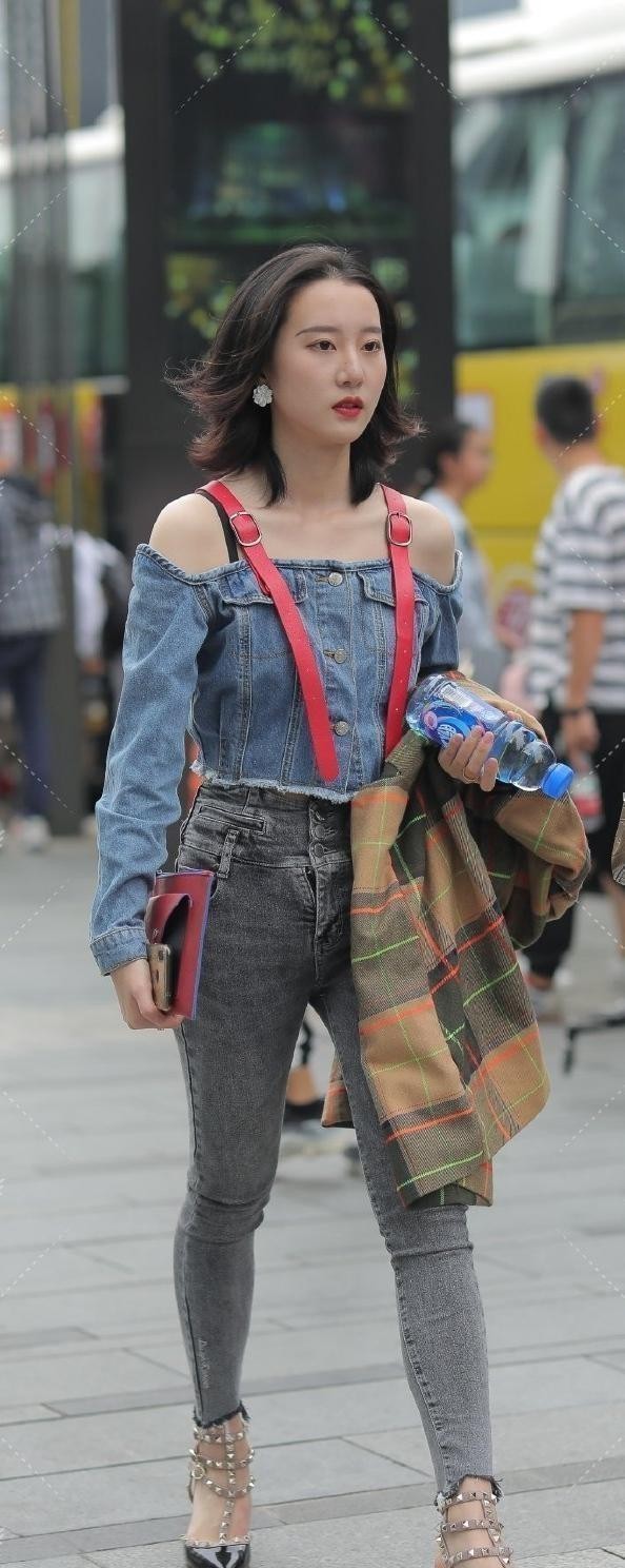 婉约别致的瑜伽裤穿搭洋气,明亮耀眼的瑜伽裤穿出优雅高级感