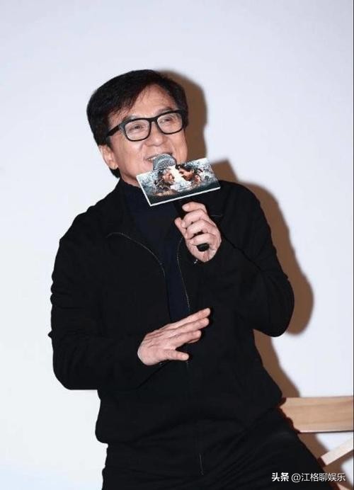 成龙同父异母的哥哥现状,成龙和同父异母的哥哥有联系吗