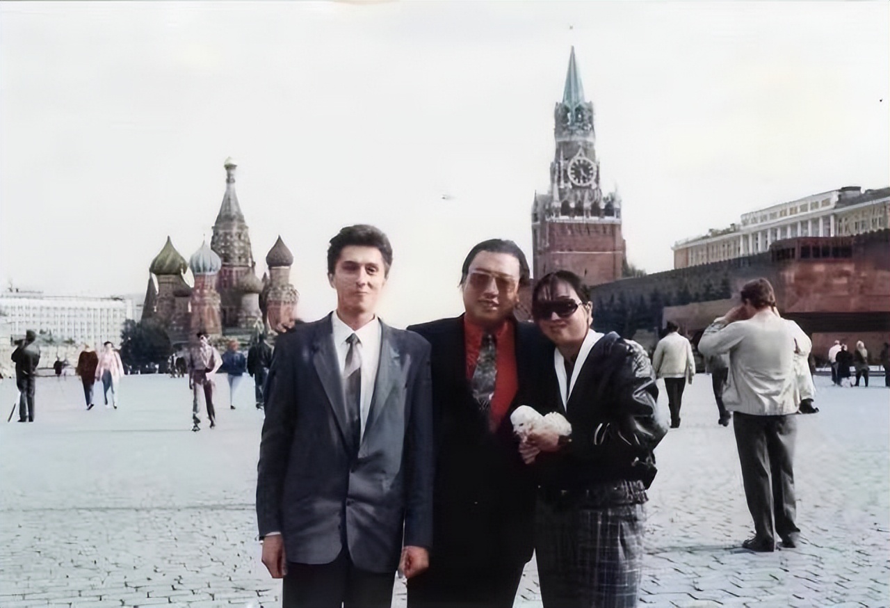 我,北京人,大学生,90年代出国,在南美洲创业,经常遇到抢劫