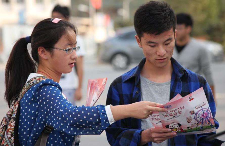 女孩试药一次赚9000,女子试药一次赚10万