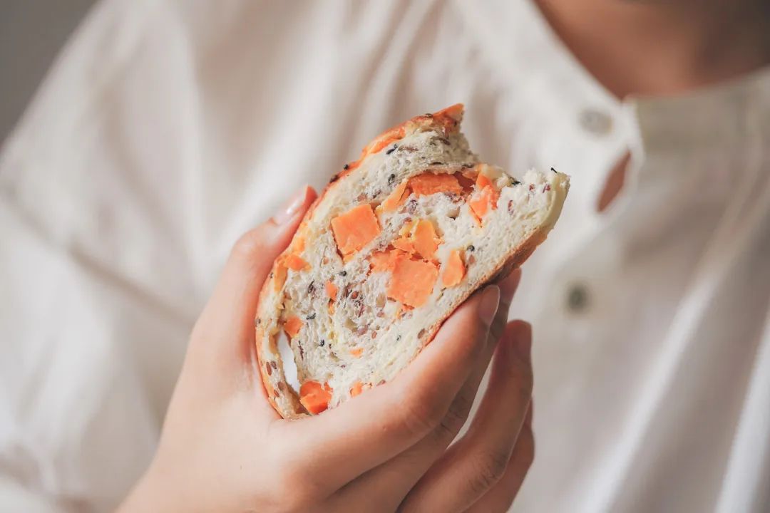 有哪些推荐的好吃又便宜的面包,ole超市面包必买清单