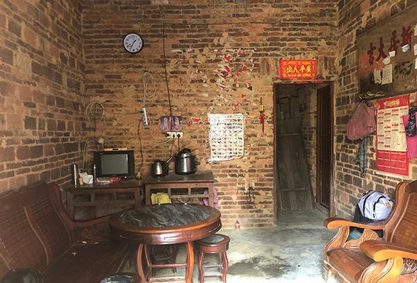 12岁女孩遭性侵两次怀孕，一家四口智障，犯罪嫌疑人尚未确定