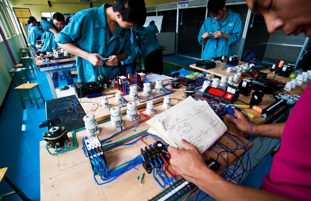 高中不建议去读技校,人生建议千万不要读技校