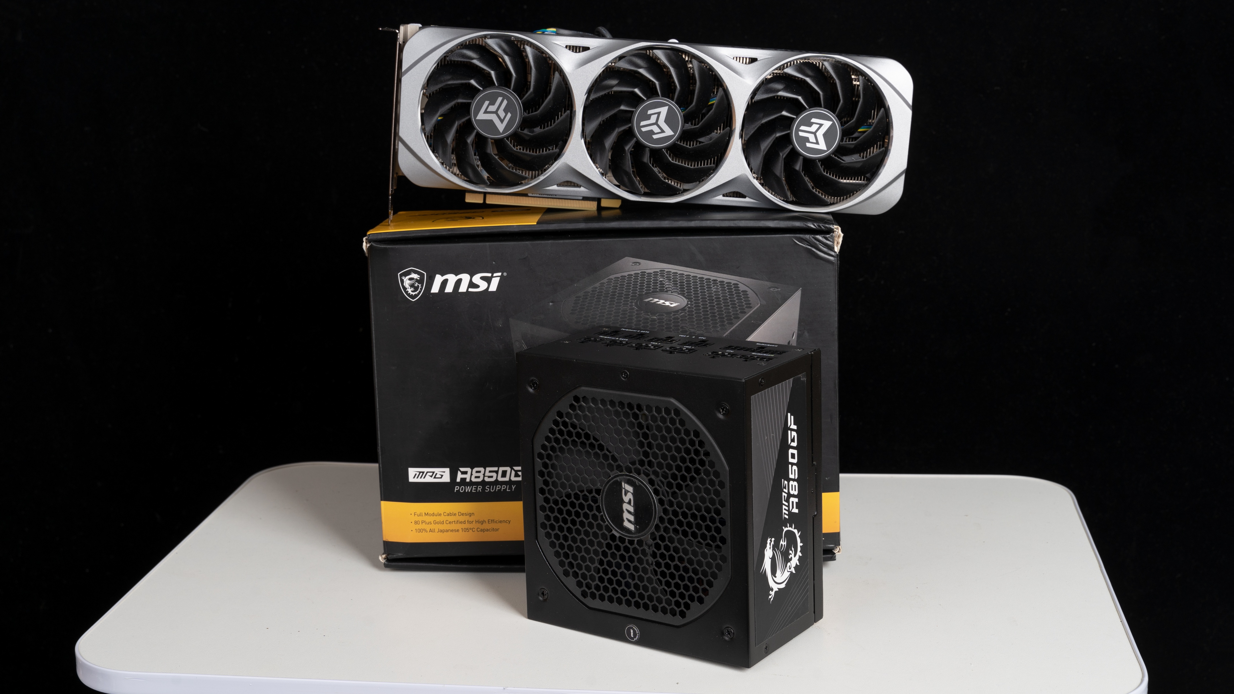 影驰b660金属大师白金版测评,影驰b660金属大师内存插槽