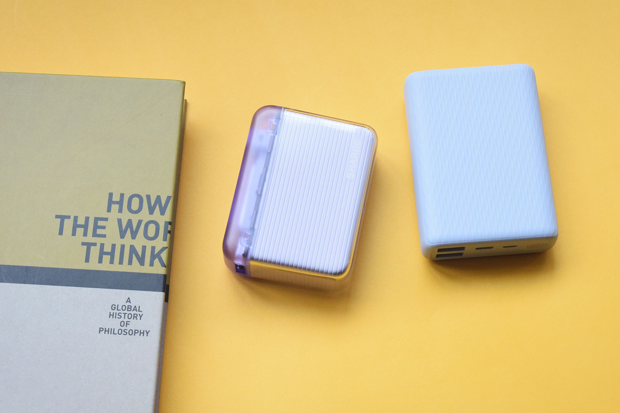 闪极超级移动电源沉浸式开箱,整夜闪极超级移动电源测评