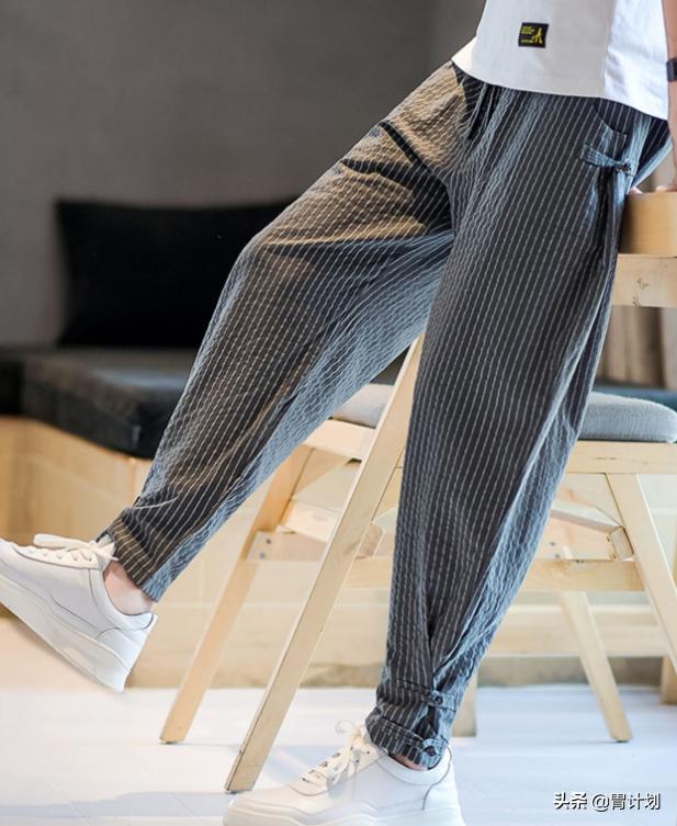 人到中年别总穿棉衣,人到中年就别穿牛仔裤了