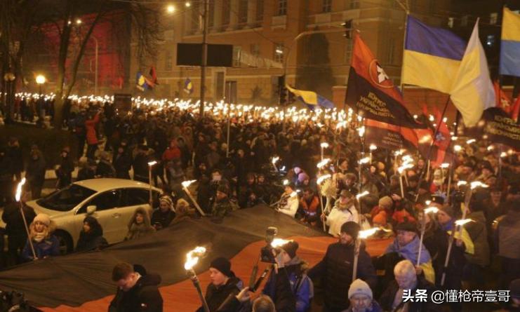 给*弹子**涂猪油的亚速营，到底是一个什么组织？｜轻武专栏