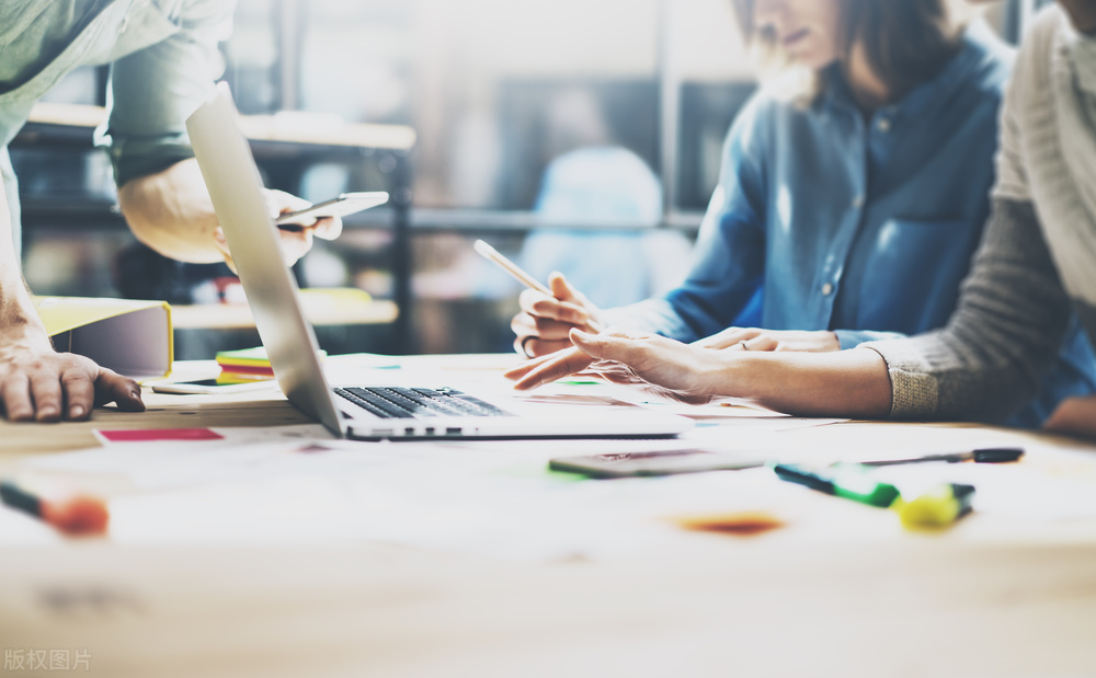 黄峥一年挣400亿,黄峥身家凭什么超马云