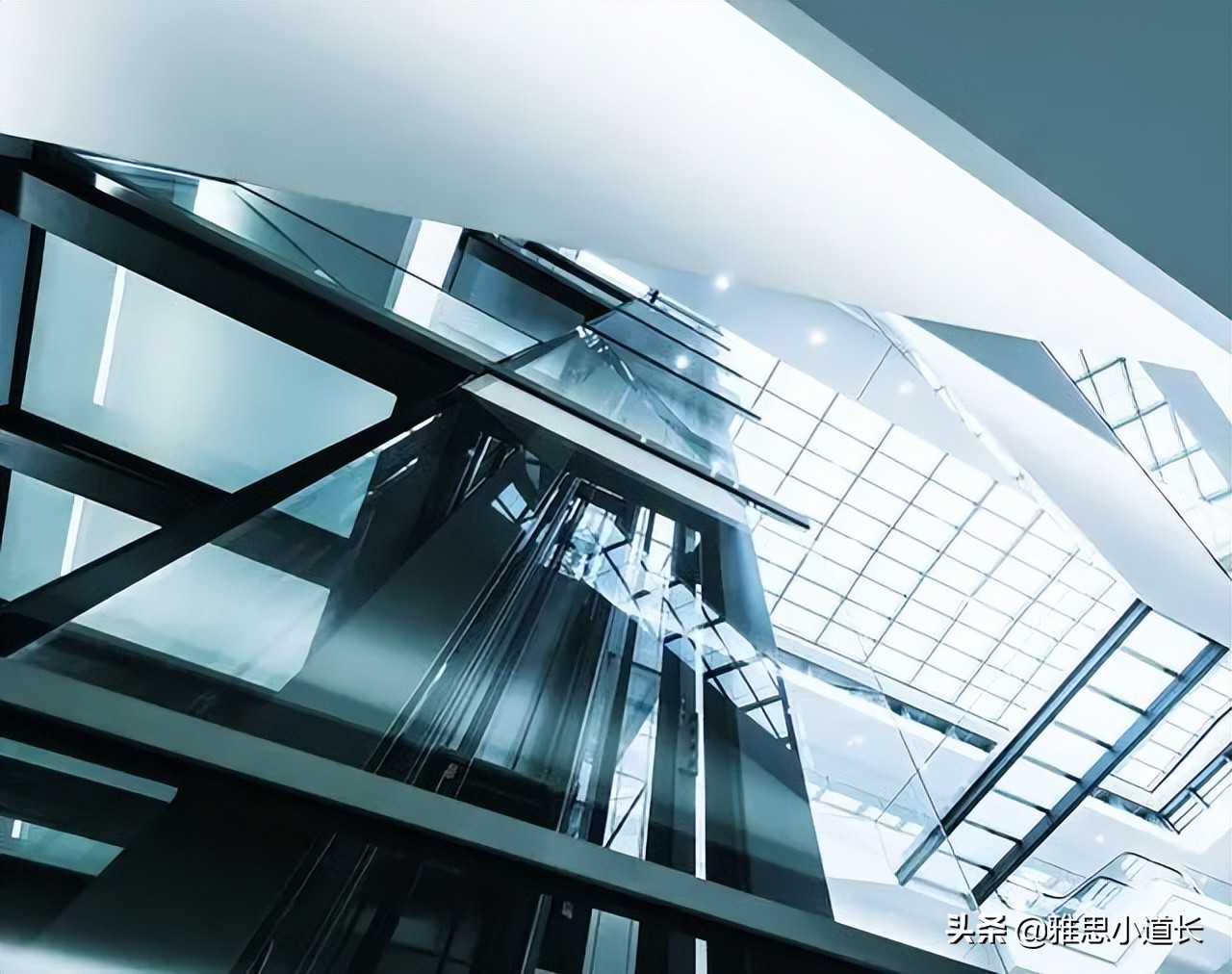 按电梯为什么要按两层,按电梯为什么要按上一层