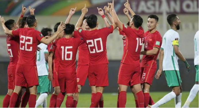 足协官宣李霄鹏任主教练,换汤不换药国足原句