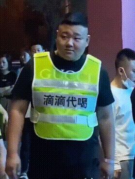 老鼠贴粘到鸟违法吗,老鼠贴能粘住死人吗